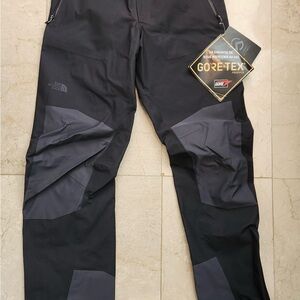 The North Face Gray Gore-Tex Outdoor Shell Pants / Small / Regular
